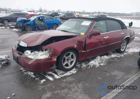 1998 Lincoln Town Car Signature from USA, damaged, VIN 1LNFM82W2WY619543